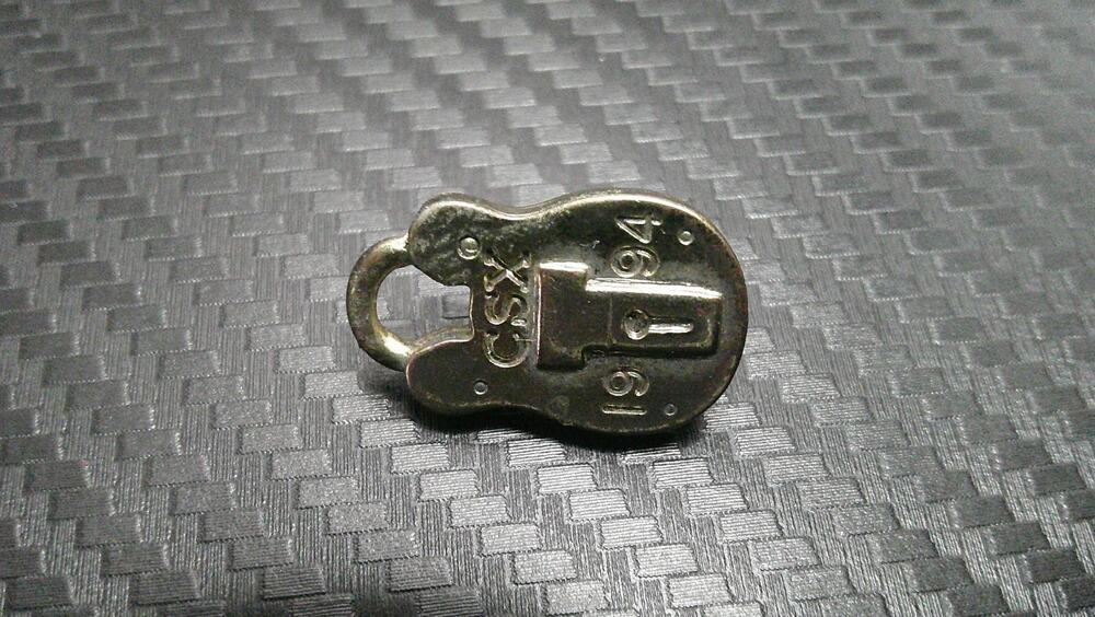 CSX lock shaped pin 1994